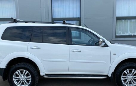 Mitsubishi Pajero Sport II рестайлинг, 2015 год, 1 731 000 рублей, 4 фотография