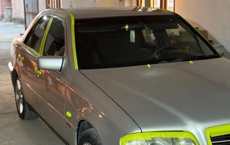Mercedes-Benz C-Класс, 1998 год, 450 000 рублей, 4 фотография