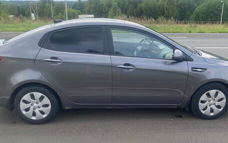 KIA Rio III рестайлинг, 2017 год, 1 040 000 рублей, 3 фотография