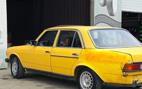 Mercedes-Benz W123, 1982 год, 300 000 рублей, 4 фотография