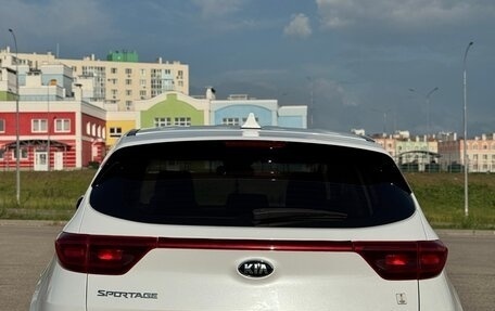 KIA Sportage IV рестайлинг, 2020 год, 2 750 000 рублей, 7 фотография