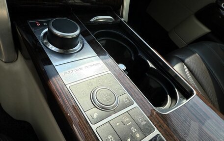 Land Rover Range Rover IV рестайлинг, 2015 год, 3 500 000 рублей, 12 фотография