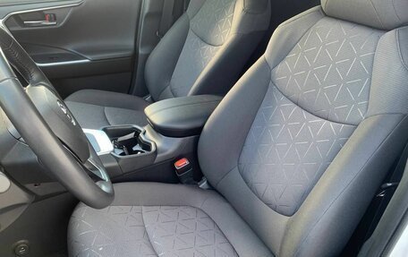 Toyota RAV4, 2021 год, 3 209 000 рублей, 14 фотография