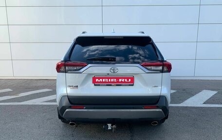 Toyota RAV4, 2021 год, 3 209 000 рублей, 8 фотография