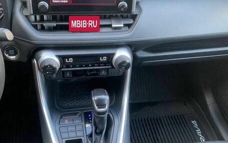 Toyota RAV4, 2021 год, 3 209 000 рублей, 19 фотография