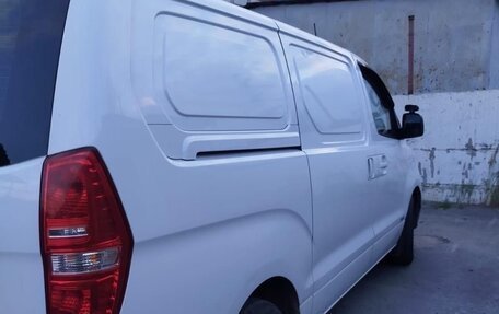 Hyundai Grand Starex Grand Starex I рестайлинг 2, 2008 год, 1 250 000 рублей, 3 фотография