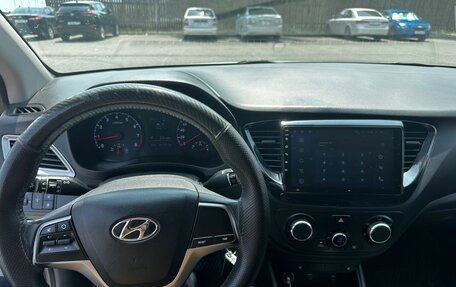 Hyundai Solaris II рестайлинг, 2019 год, 870 000 рублей, 10 фотография