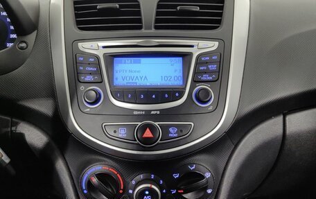 Hyundai Solaris II рестайлинг, 2013 год, 790 000 рублей, 16 фотография