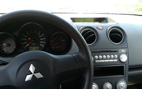 Mitsubishi Colt VI рестайлинг, 2008 год, 1 000 000 рублей, 9 фотография