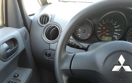 Mitsubishi Colt VI рестайлинг, 2008 год, 1 000 000 рублей, 8 фотография