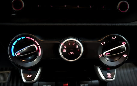 KIA Rio IV, 2021 год, 1 075 000 рублей, 24 фотография