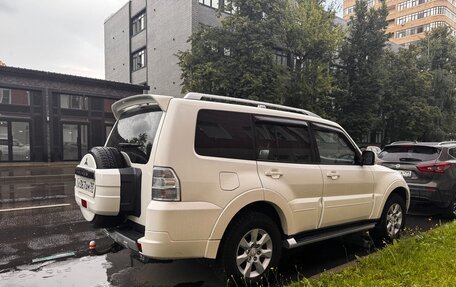 Mitsubishi Pajero IV, 2011 год, 2 400 000 рублей, 2 фотография