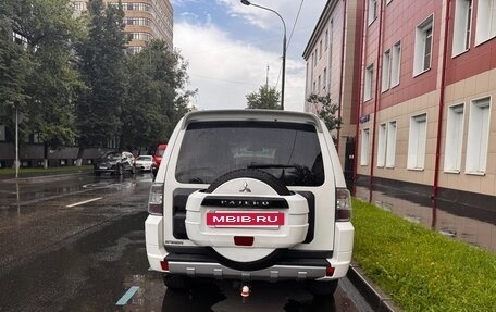 Mitsubishi Pajero IV, 2011 год, 2 400 000 рублей, 3 фотография