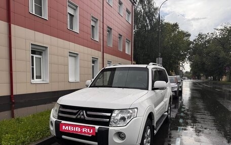 Mitsubishi Pajero IV, 2011 год, 2 400 000 рублей, 8 фотография