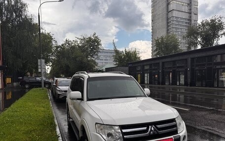 Mitsubishi Pajero IV, 2011 год, 2 400 000 рублей, 5 фотография