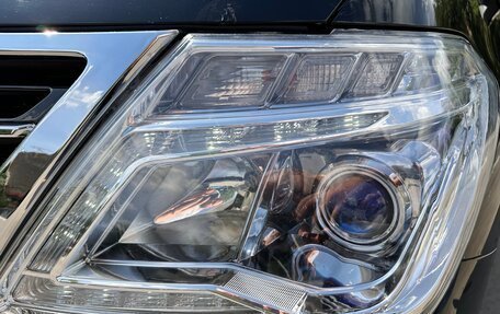 Nissan Patrol, 2011 год, 1 800 000 рублей, 10 фотография