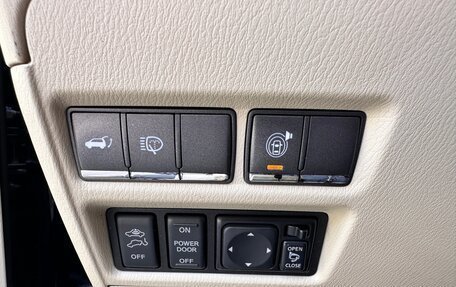 Nissan Patrol, 2011 год, 1 800 000 рублей, 22 фотография