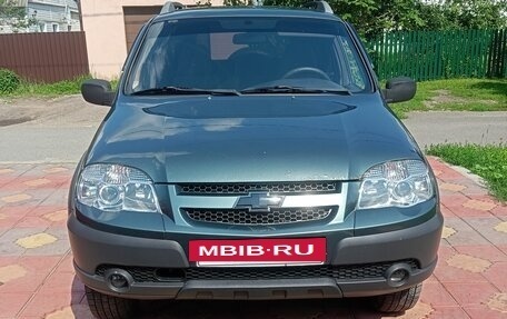 Chevrolet Niva I рестайлинг, 2011 год, 760 000 рублей, 2 фотография