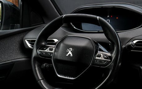 Peugeot 3008 II, 2018 год, 1 697 000 рублей, 13 фотография