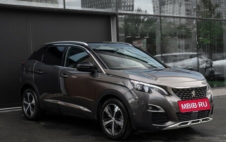 Peugeot 3008 II, 2018 год, 1 697 000 рублей, 3 фотография