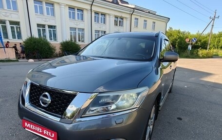 Nissan Pathfinder, 2015 год, 1 900 000 рублей, 2 фотография