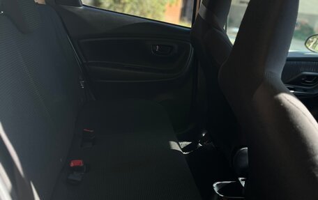 Toyota Vitz, 2019 год, 1 100 000 рублей, 19 фотография