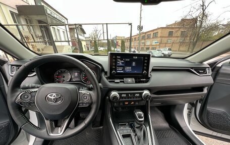 Toyota RAV4, 2021 год, 3 100 000 рублей, 4 фотография