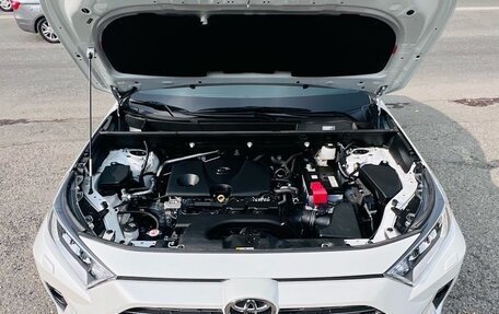 Toyota RAV4, 2021 год, 3 100 000 рублей, 3 фотография