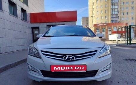 Hyundai Solaris II рестайлинг, 2015 год, 750 000 рублей, 2 фотография