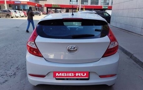 Hyundai Solaris II рестайлинг, 2015 год, 750 000 рублей, 5 фотография