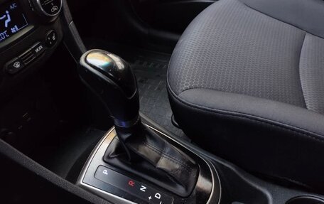 Hyundai Solaris II рестайлинг, 2015 год, 750 000 рублей, 11 фотография