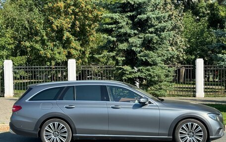 Mercedes-Benz E-Класс, 2017 год, 4 050 000 рублей, 3 фотография