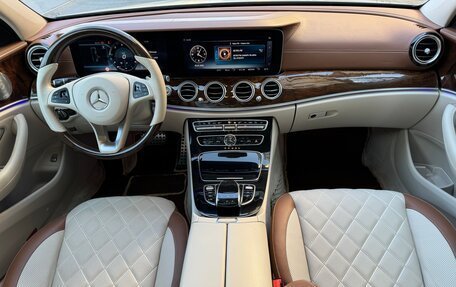 Mercedes-Benz E-Класс, 2017 год, 4 050 000 рублей, 7 фотография