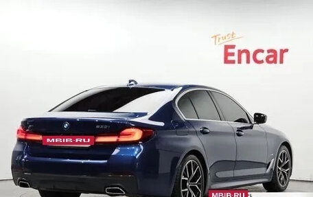 BMW 5 серия, 2021 год, 3 800 000 рублей, 2 фотография