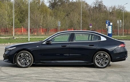 BMW 5 серия, 2024 год, 5 990 000 рублей, 4 фотография