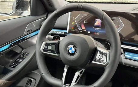 BMW 5 серия, 2024 год, 5 990 000 рублей, 17 фотография