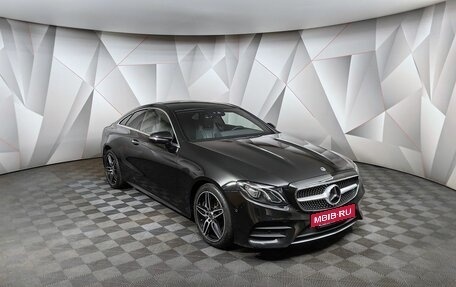 Mercedes-Benz E-Класс, 2019 год, 4 050 000 рублей, 3 фотография