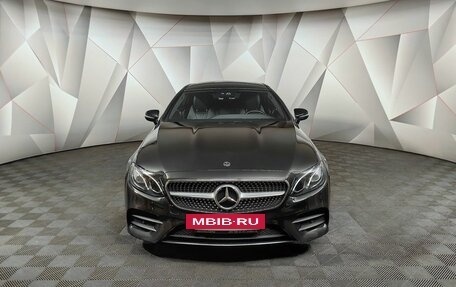 Mercedes-Benz E-Класс, 2019 год, 4 050 000 рублей, 7 фотография