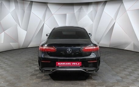 Mercedes-Benz E-Класс, 2019 год, 4 050 000 рублей, 8 фотография
