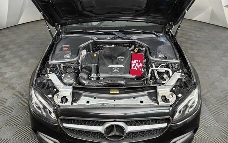 Mercedes-Benz E-Класс, 2019 год, 4 050 000 рублей, 17 фотография