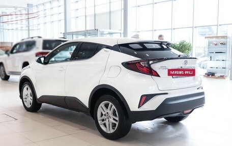 Toyota C-HR I рестайлинг, 2023 год, 3 690 000 рублей, 5 фотография