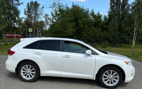 Toyota Venza I, 2011 год, 1 750 000 рублей, 2 фотография