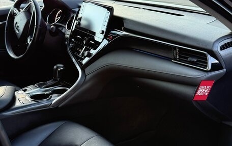 Toyota Camry, 2022 год, 3 690 000 рублей, 10 фотография