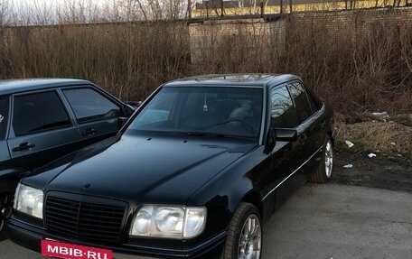 Mercedes-Benz E-Класс, 1994 год, 565 000 рублей, 2 фотография