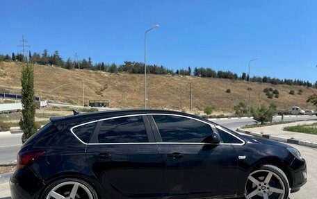 Opel Astra J, 2010 год, 650 000 рублей, 2 фотография