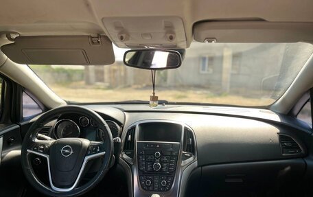 Opel Astra J, 2010 год, 650 000 рублей, 8 фотография