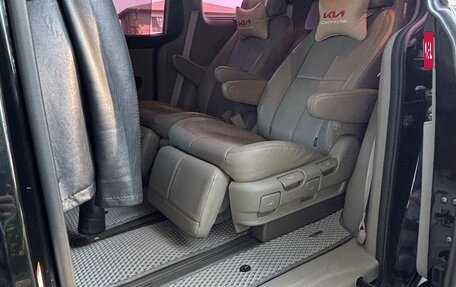 KIA Carnival III, 2017 год, 2 350 000 рублей, 5 фотография