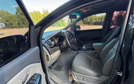 KIA Carnival III, 2017 год, 2 350 000 рублей, 7 фотография