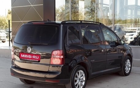 Volkswagen Touran III, 2010 год, 960 000 рублей, 5 фотография