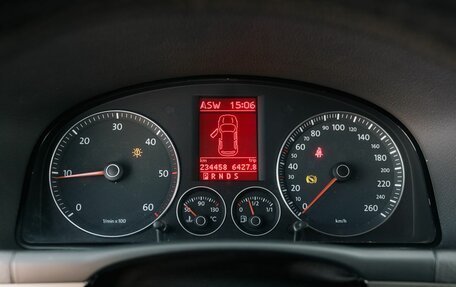 Volkswagen Touran III, 2010 год, 960 000 рублей, 13 фотография